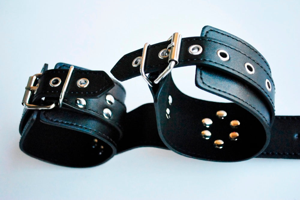 Best products Leather backhand neckcuffs for Adults - Nikita Studio